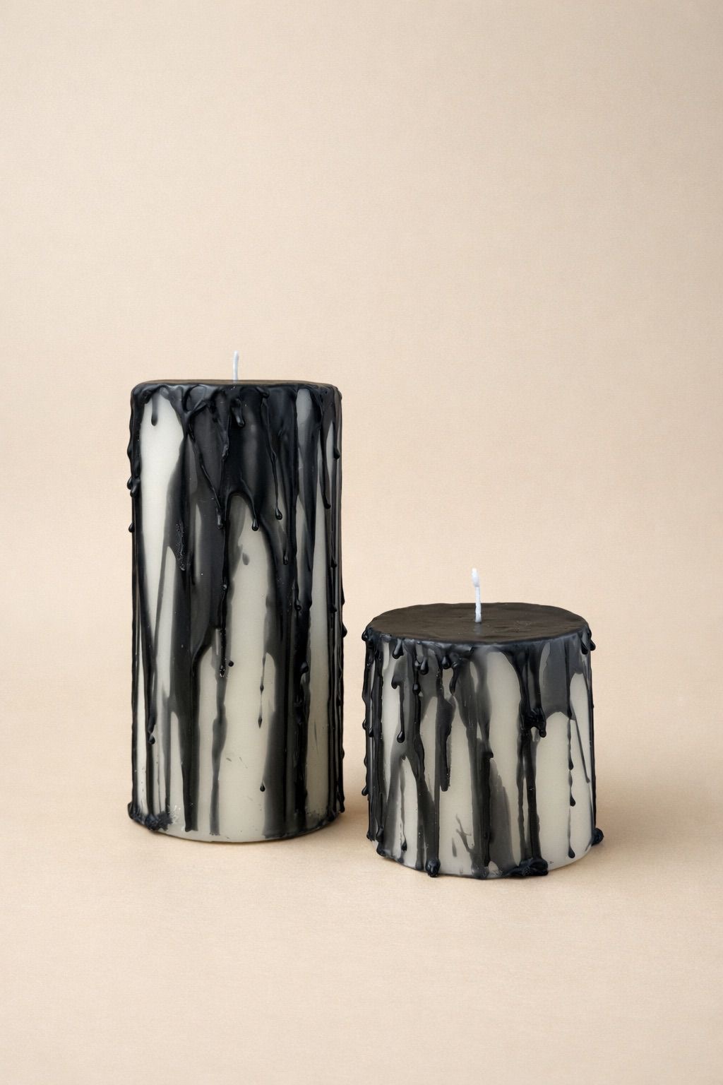 זוג נרות מטפטפים שחור